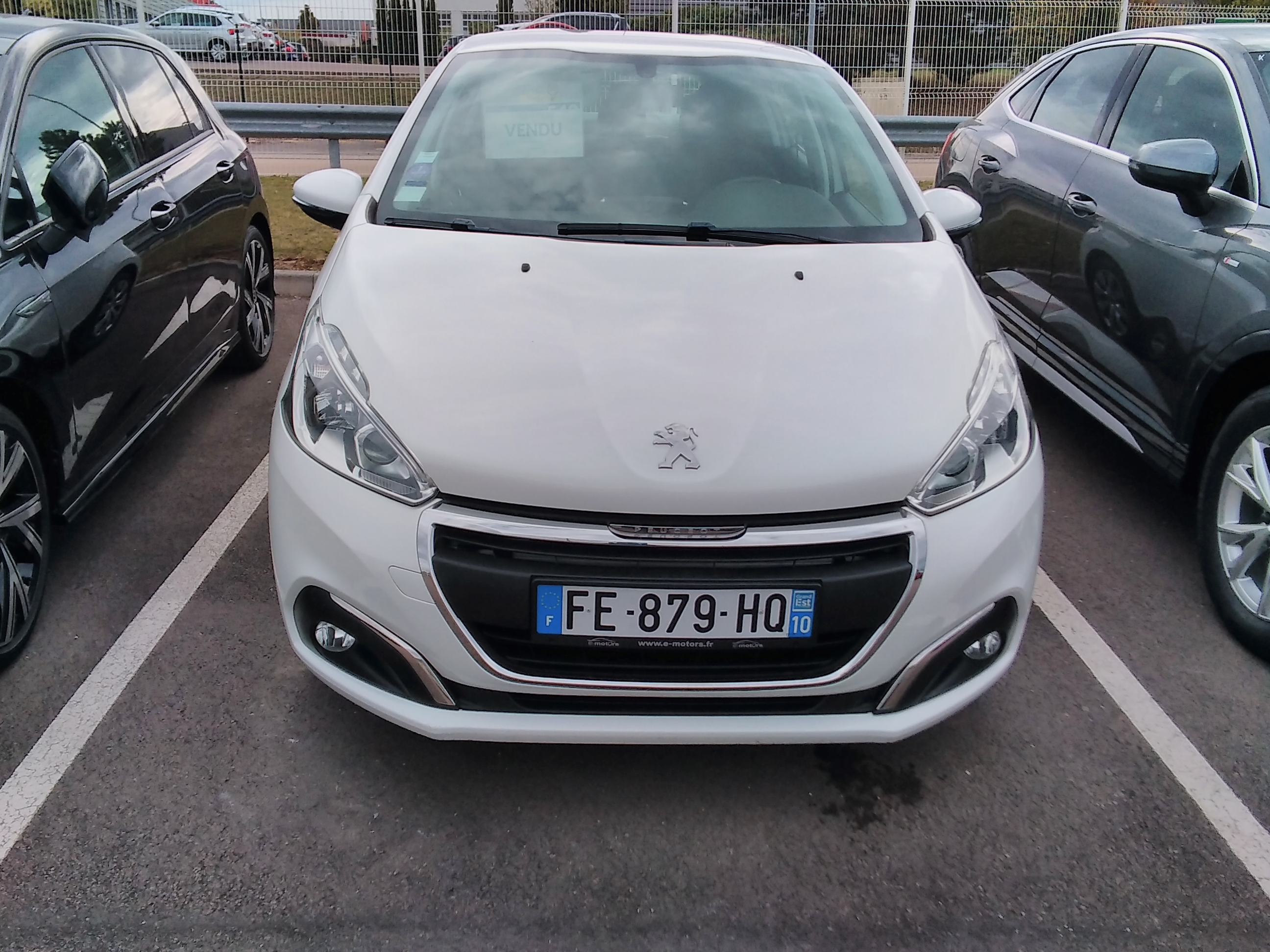Avis-mandataire-auto-Emotors-Peugeot-208-Puretech-82-bvm5-active-plus-pdc-plus-gps.
