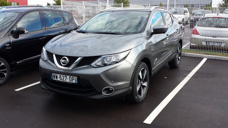 Avis-mandataire-auto-Emotors--Nissan-qashqai-connect-edition-dci-130-4x2-plus-toit-vitr-.