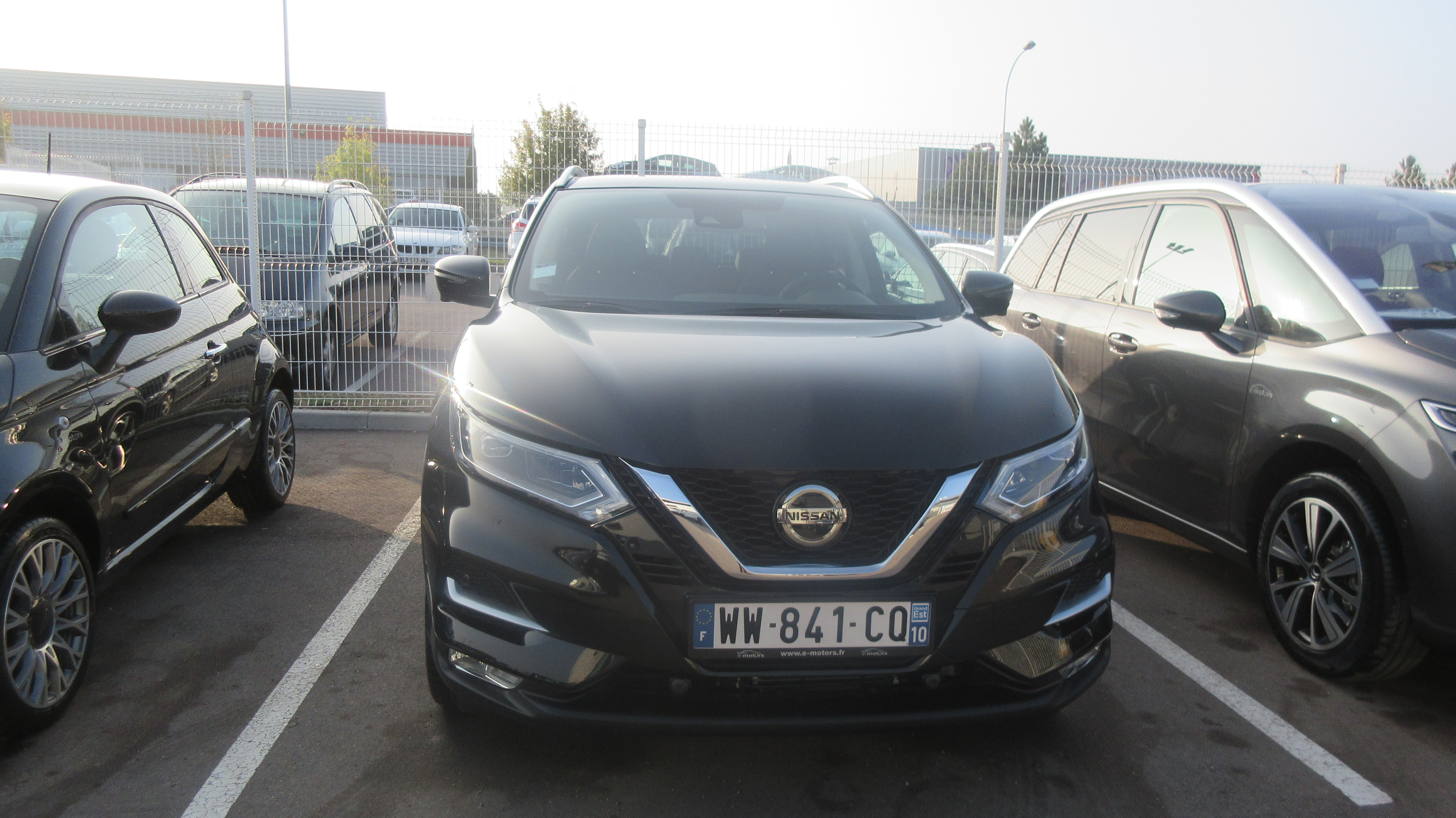 Avis-mandataire-auto-Emotors-Nissan-Qashqai-Tekna-dig-t-115-xtronic-4x2-plus-toit-pano.