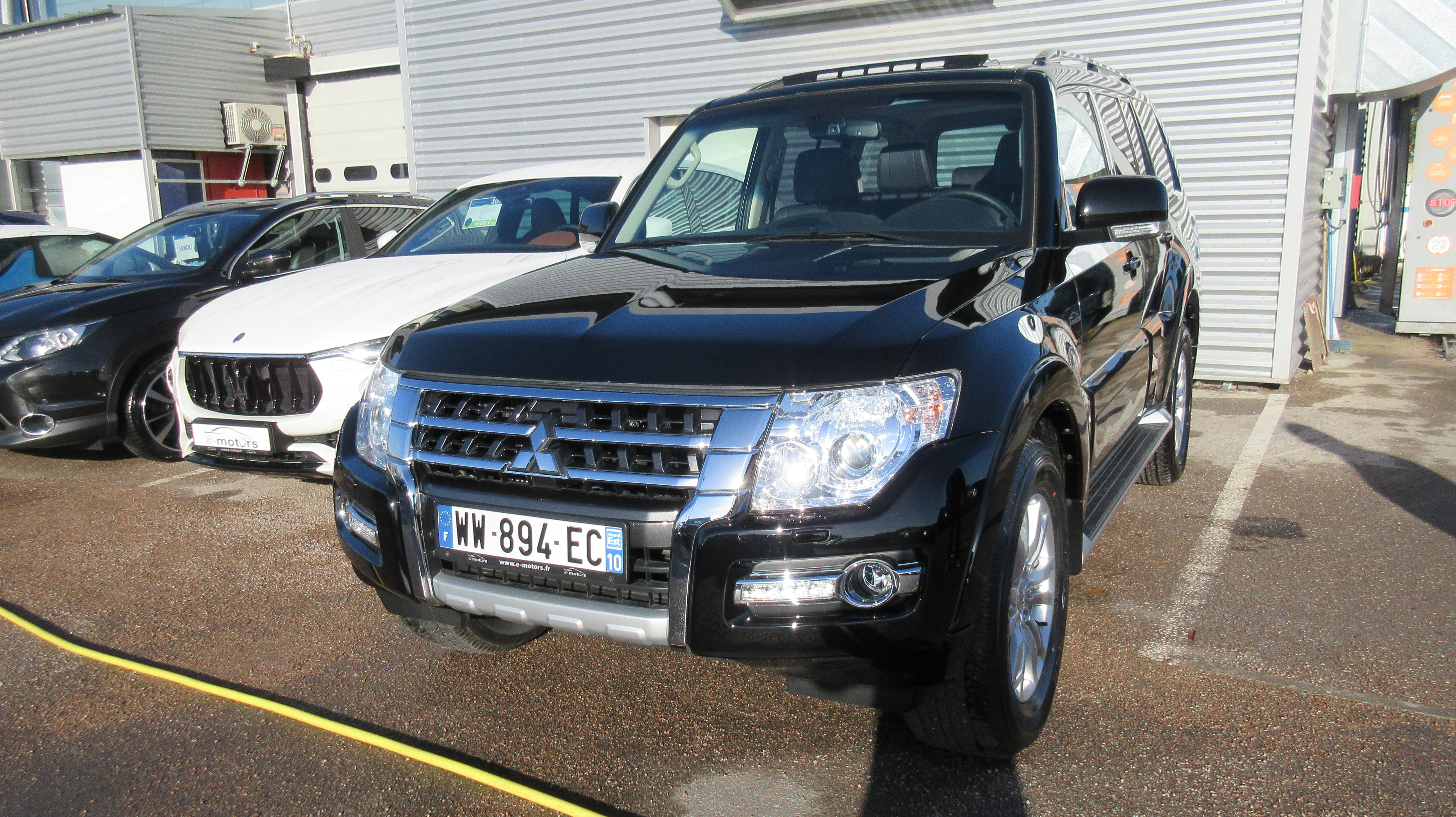 Avis-mandataire-auto-Emotors-Mitsubishi-Pajero-long-Instyle-di-d-190-automatique-5portes.