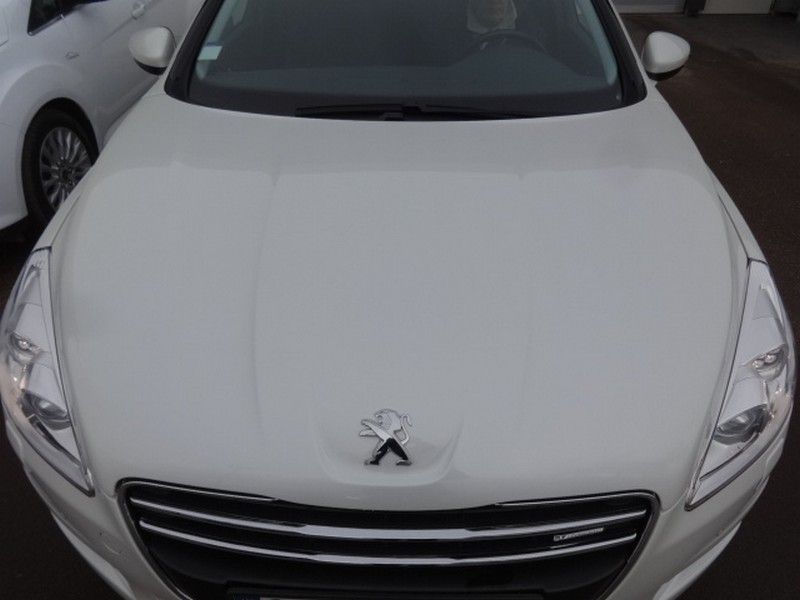 Avis-mandataire-auto-Emotors-Peugeot-508-Hybrid4-allure-hdi-163-bmp-plus-electric-37ch-plus-x-non.