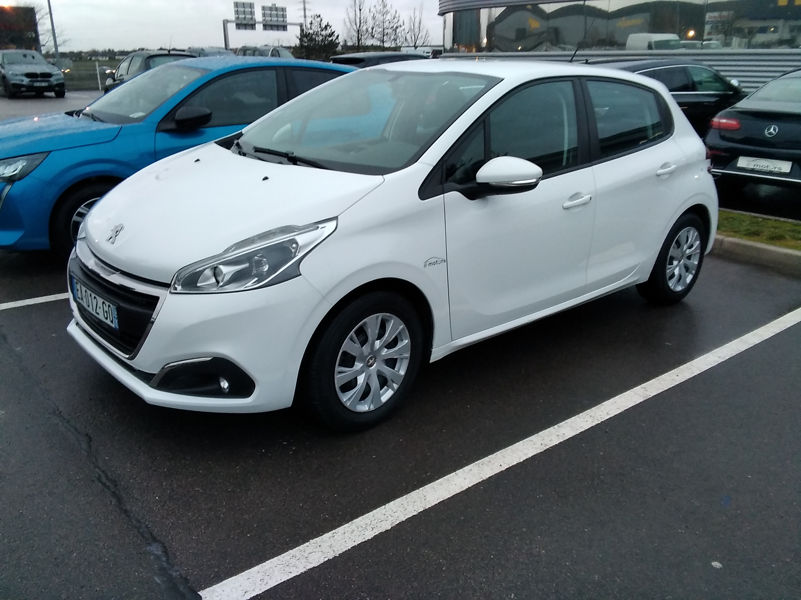 Avis-mandataire-auto-Emotors-Peugeot-208-Active-puretech-68-plus-navigation.