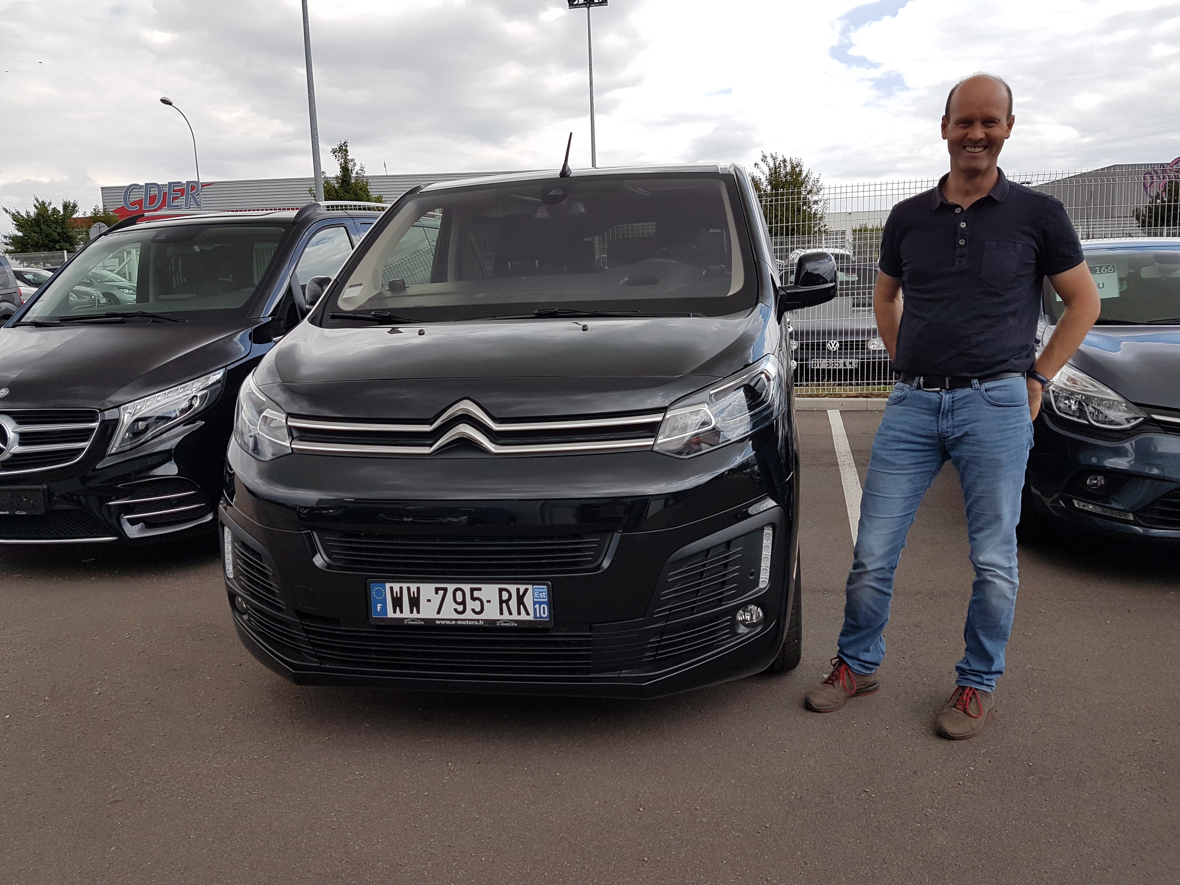 Avis-mandataire-auto-Emotors-Citroen-Spacetourer-Shine-m-bluehdi-180-s-s-eat6.