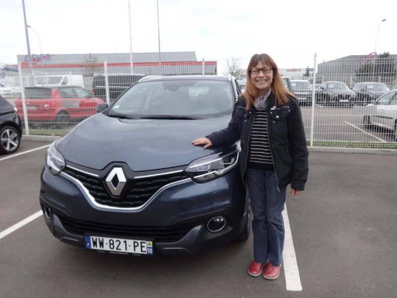 Avis-mandataire-auto-Emotors-Renault-Kadjar-Intens-tce-130-energy-4x2-plus-toit-vitr-bose.