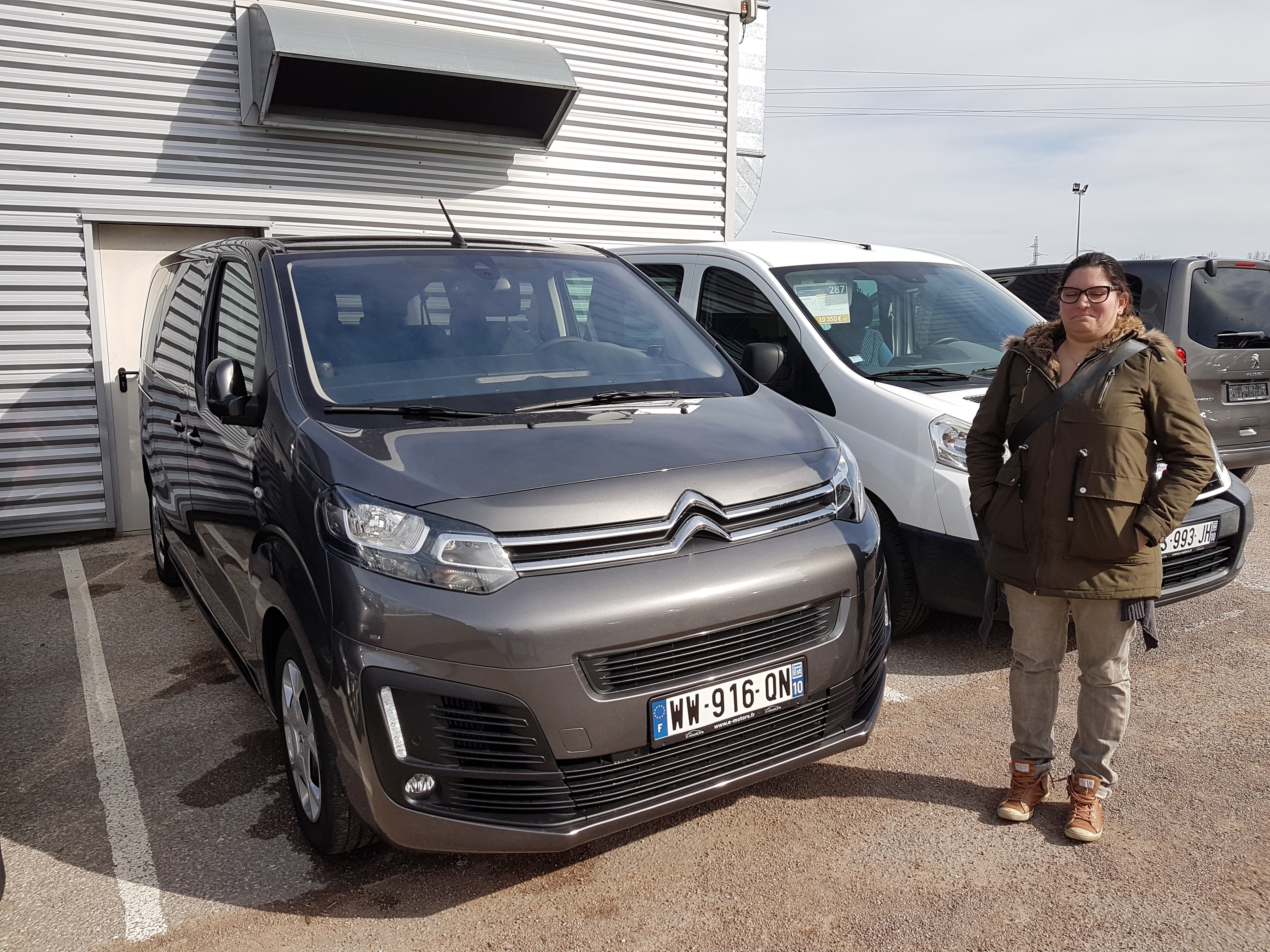 Avis-mandataire-auto-Emotors-Citroen-Spacetourer-M-feel-bluehdi-150-s-s-8pl.