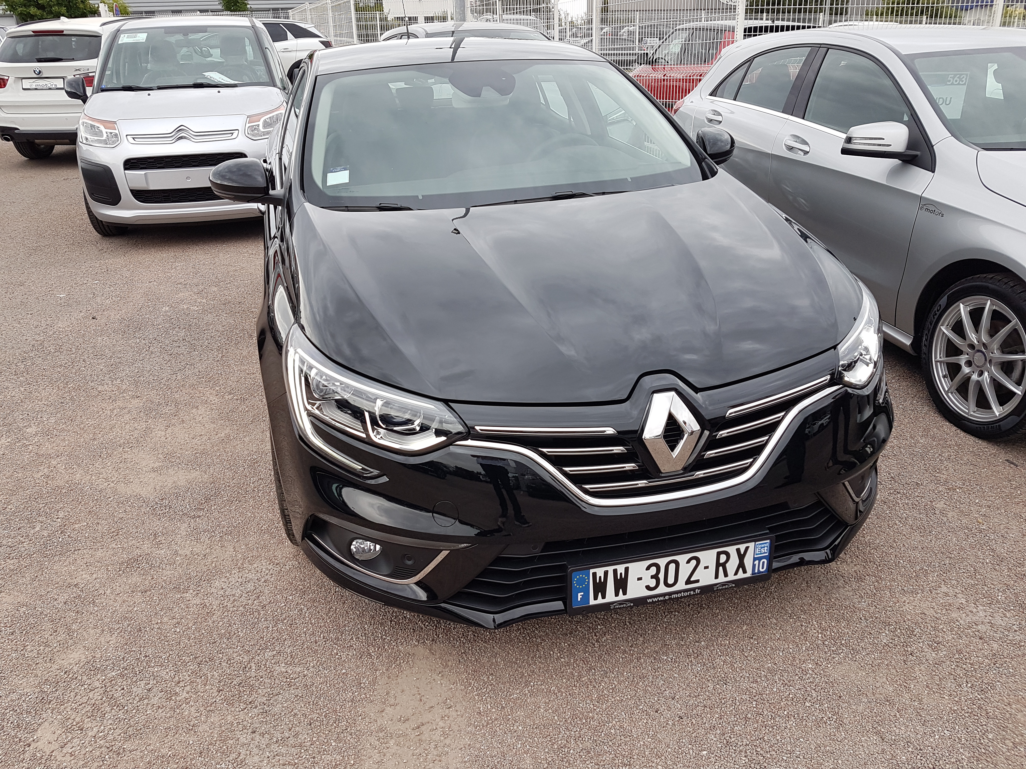 Avis-mandataire-auto-Emotors-Renault-Megane-iv-berline-M-gane-iv-berline-intens-dci-130-energy-plus-park-assist.