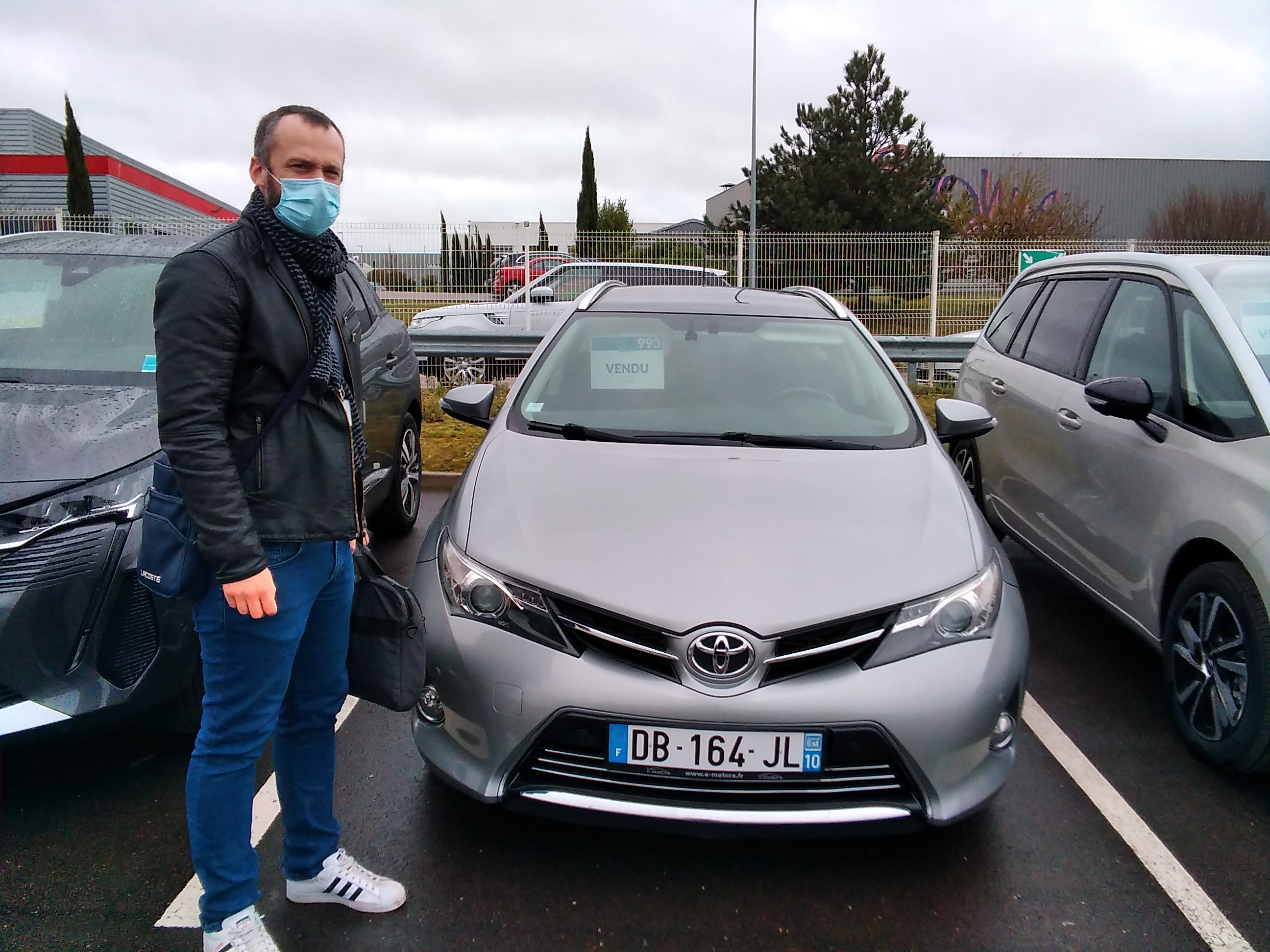 Avis-mandataire-auto-Emotors-Toyota-Auris-touring-sports-124-d-4d-style.