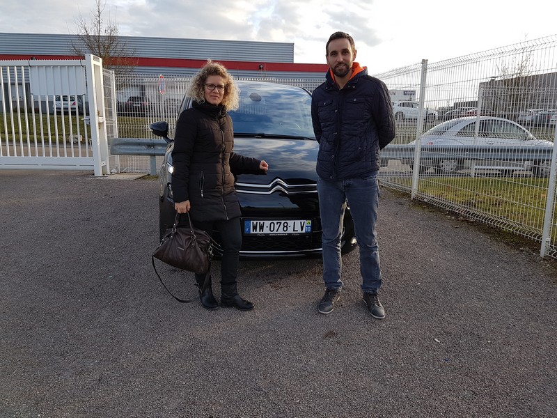 Avis-mandataire-auto-Emotors-Citroen-C4-picasso-Intensive-sur-quip-e-bluehdi-120-s-s-eat6.