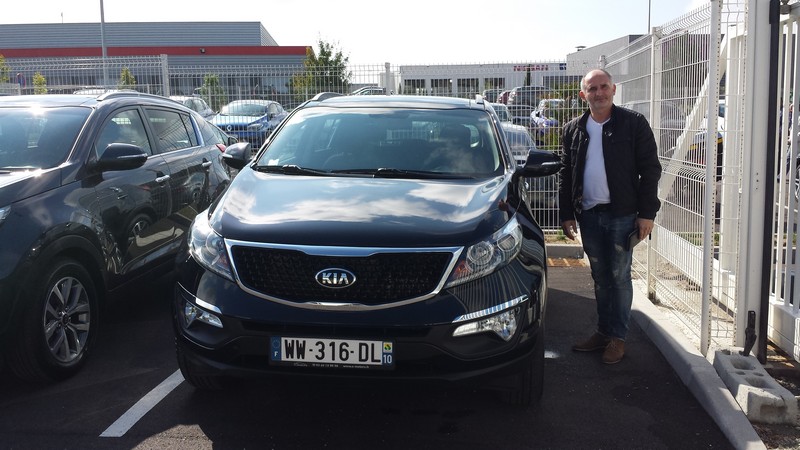 Avis-mandataire-auto-Emotors--Kia-sportage-active-crdi-115-4x2-plus-gps-plus-toit-vitr-.