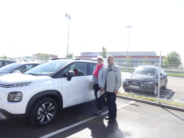 Avis-mandataire-auto-Emotors-Citroen-C3-aircross-Shine-puretech-110-s-s-eat6-plus-cam-ra.