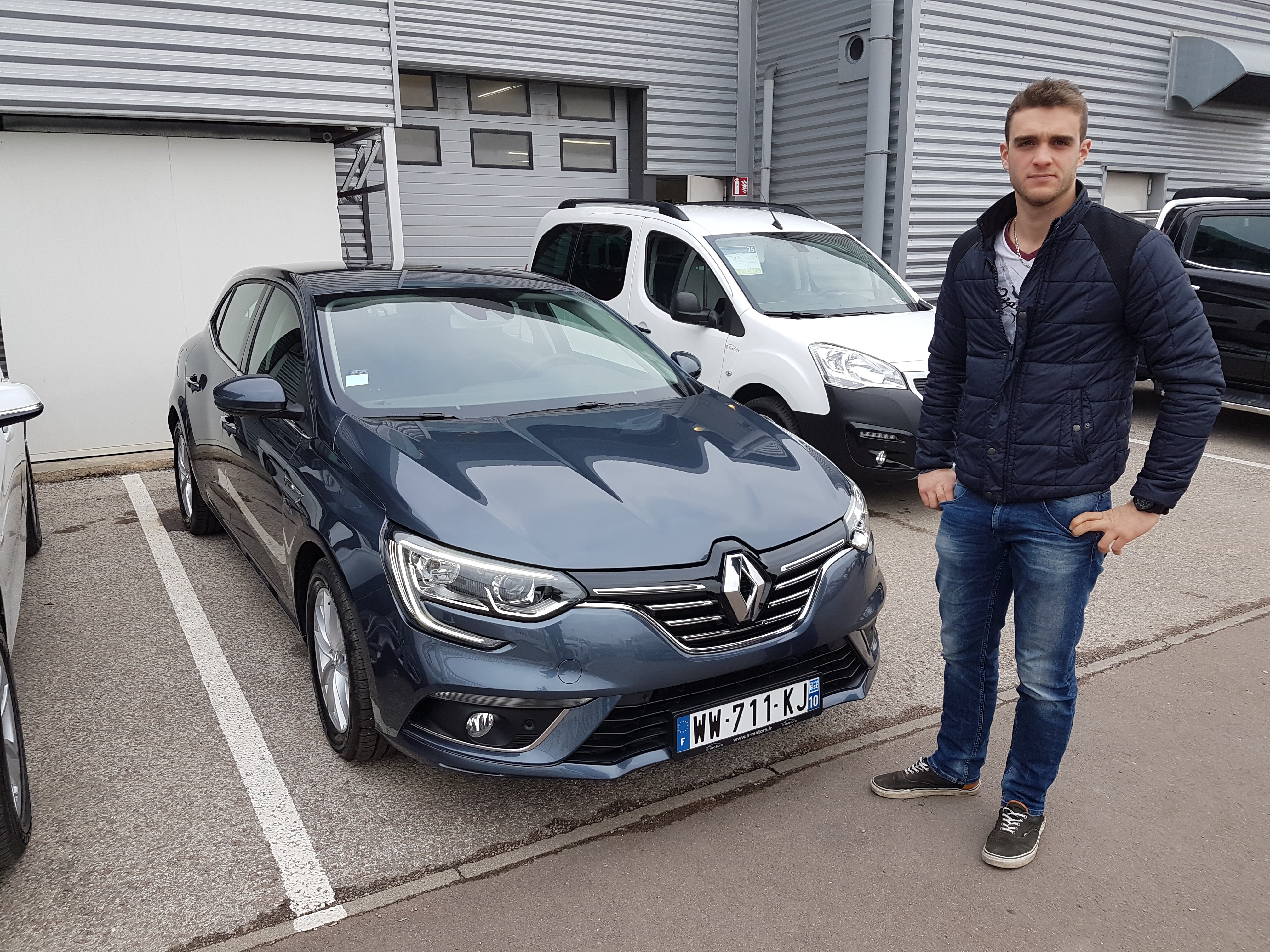 Avis-mandataire-auto-Emotors-Renault-Megane-iv-berline-M-gane-iv-berline-intens-dci-110-energy-edc.