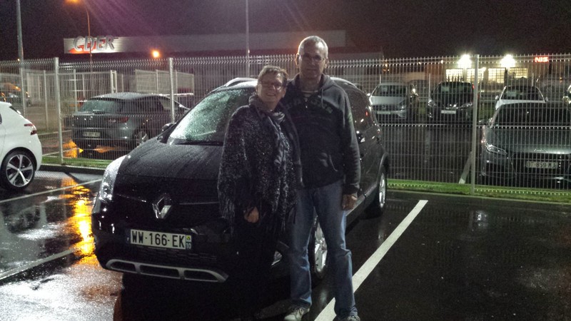 Avis-mandataire-auto-Emotors--Renault-scenic-xmod-bose-dci-110-energy-plus-extended-grip-plus-toit-vitr-.