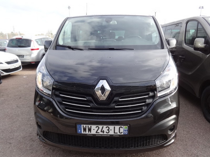 Avis-mandataire-auto-Emotors-Renault-Trafic-combi-Grand-intens-dci-125-energy-9places-plus-hayon.