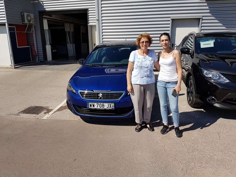 Avis-mandataire-auto-Emotors-Peugeot-308-Gt-bluehdi-180-eat-plus-toit-vitr.