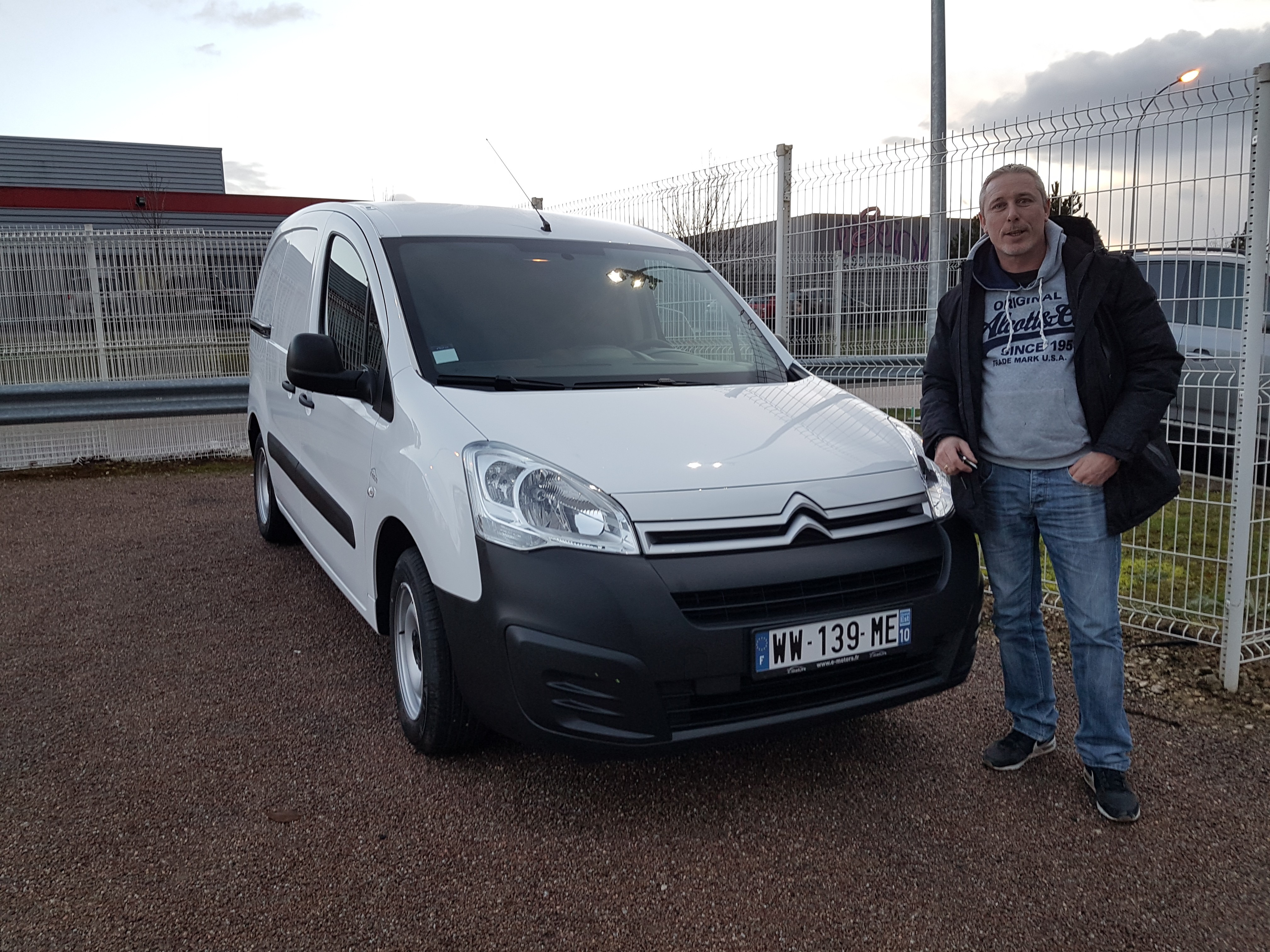 Avis-mandataire-auto-Emotors-Citroen-Berlingo-fourgon-Club-m-bluehdi-100.