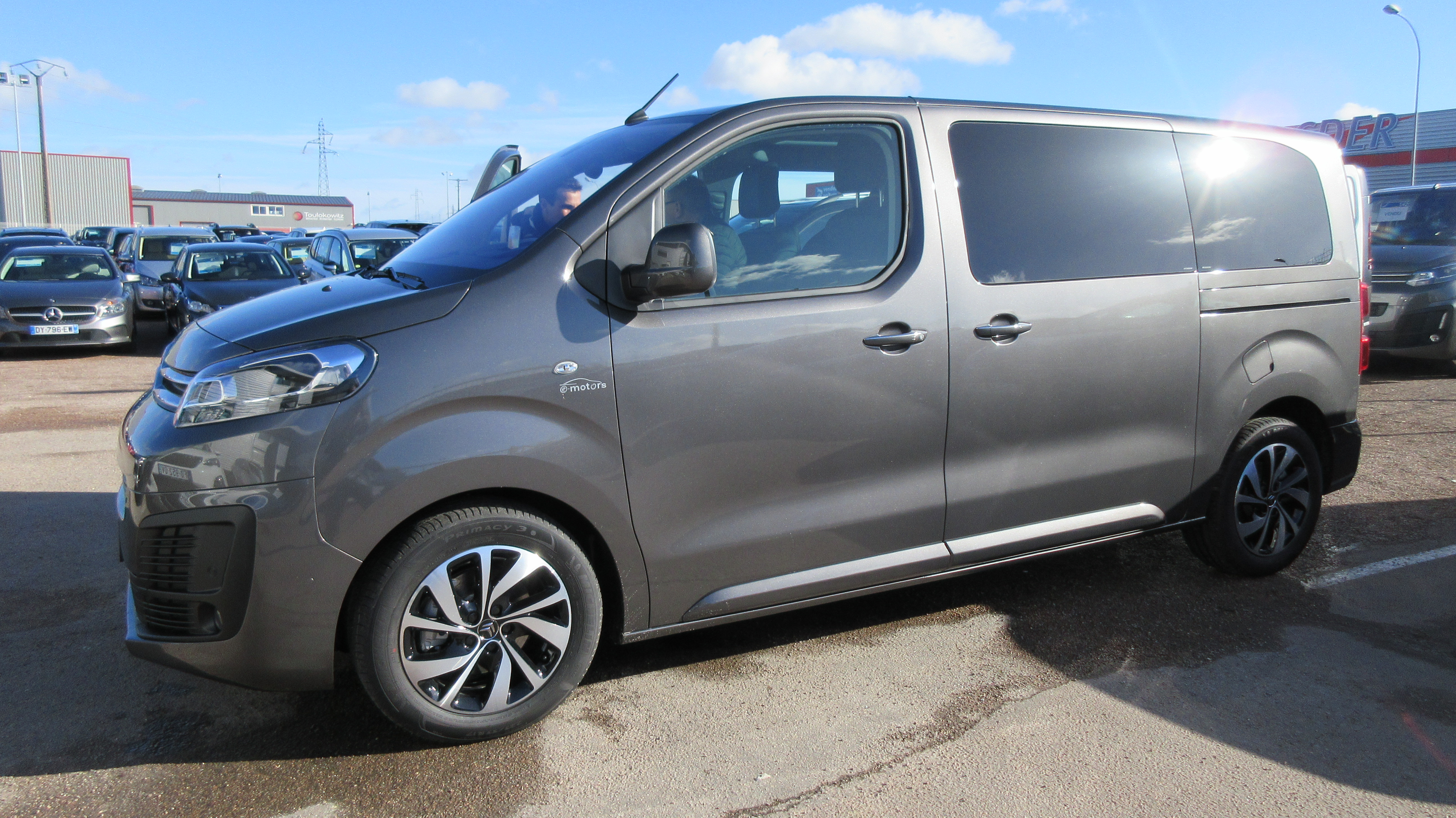 Avis-mandataire-auto-Emotors-Citroen-Spacetourer-Shine-m-bluehdi-180-s-s-eat8.