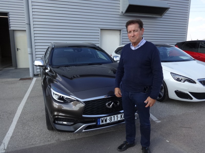 Avis-mandataire-auto-Emotors-Infiniti-Qx30-2-2d-awd-7dct-premium-tech-5p.
