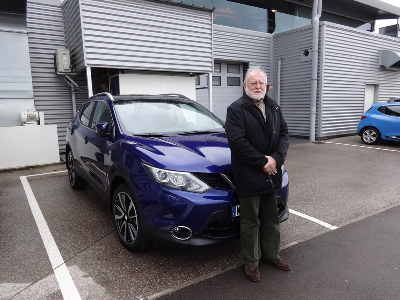 Avis-mandataire-auto-Emotors--Nissan-qashqai-tekna-dci-130-xtronic-4x2-plus-toit-vitr-.