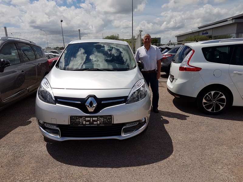 Avis-mandataire-auto-Emotors-Renault-Scenic-Iii-bose-dci-110-edc.