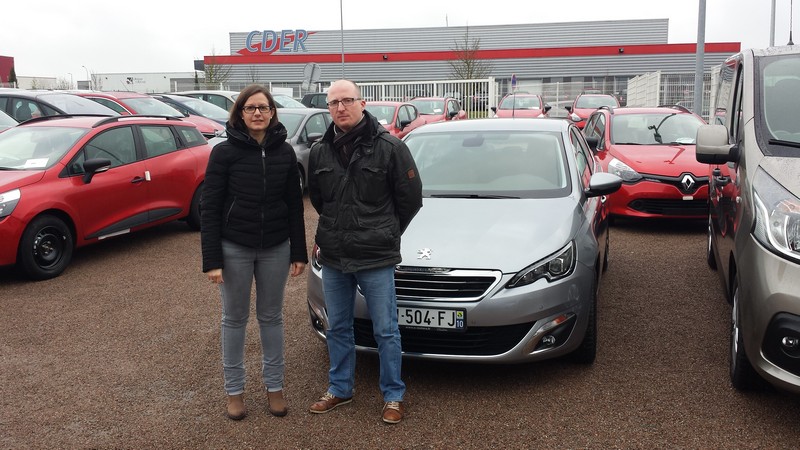 Avis-mandataire-auto-Emotors--Peugeot-308-allure-bluehdi-120-plus-jantes-17-.