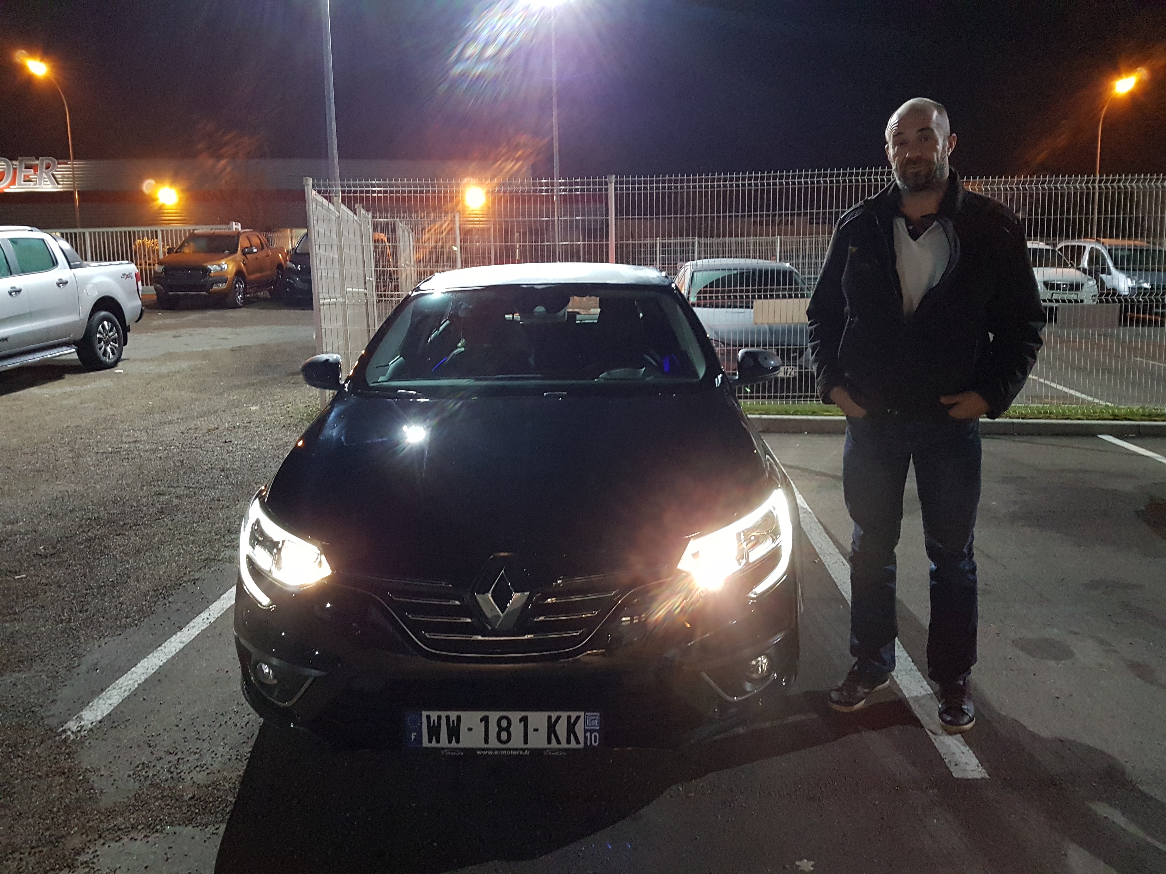 Avis-mandataire-auto-Emotors-Renault-Megane-iv-berline-M-gane-iv-berline-intens-dci-110-energy-plus-park-assist.