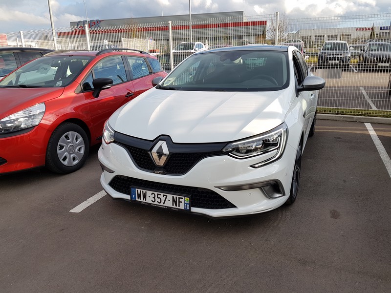 Avis-mandataire-auto-Emotors-Renault-Megane-iv-berline-M-gane-iv-berline-gt-tce-205-energy-edc-plus-toit-vitr.