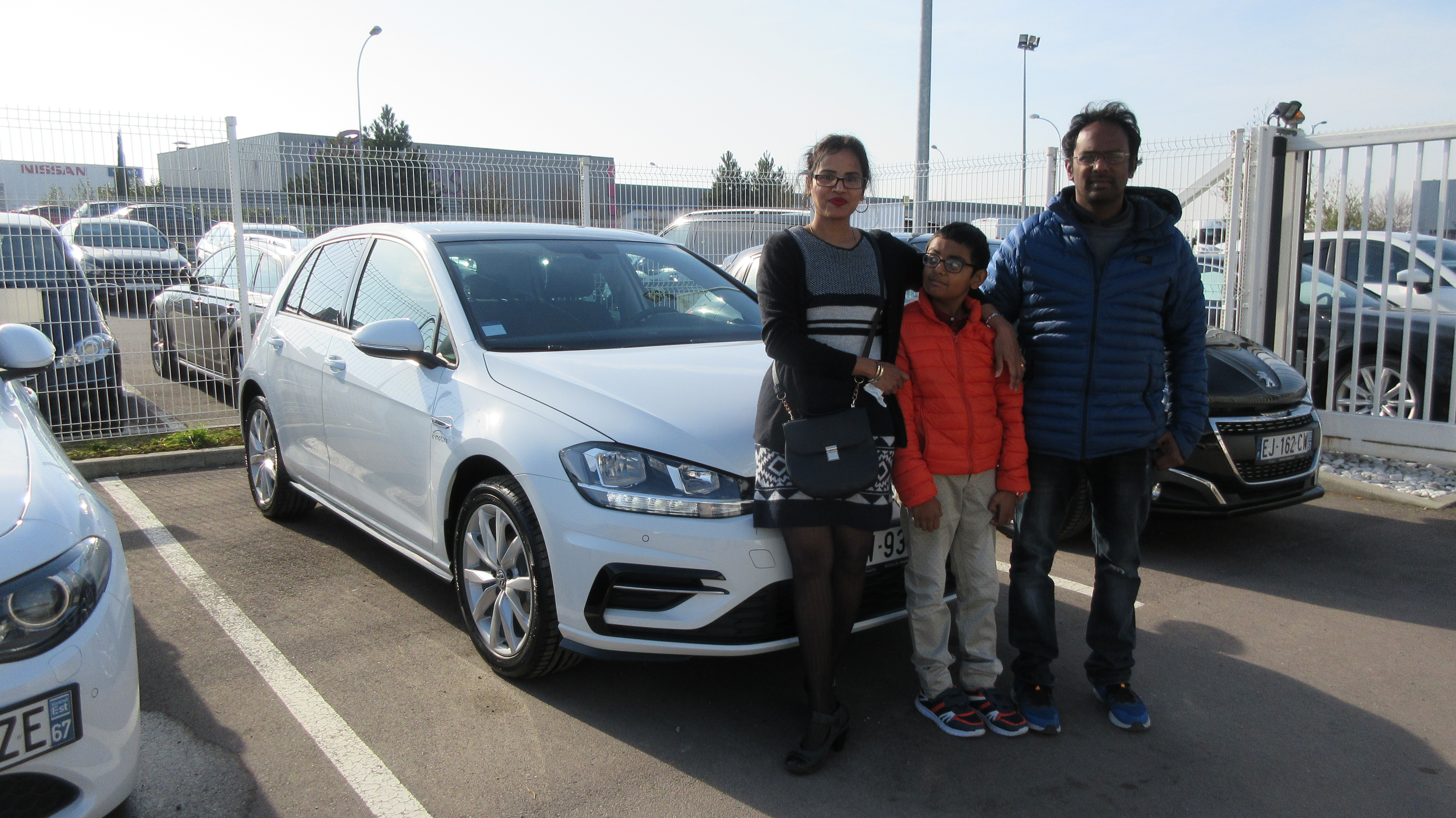 Avis-mandataire-auto-Emotors-Volkswagen-Golf-Confortline-r-line-tsi-115-5p.