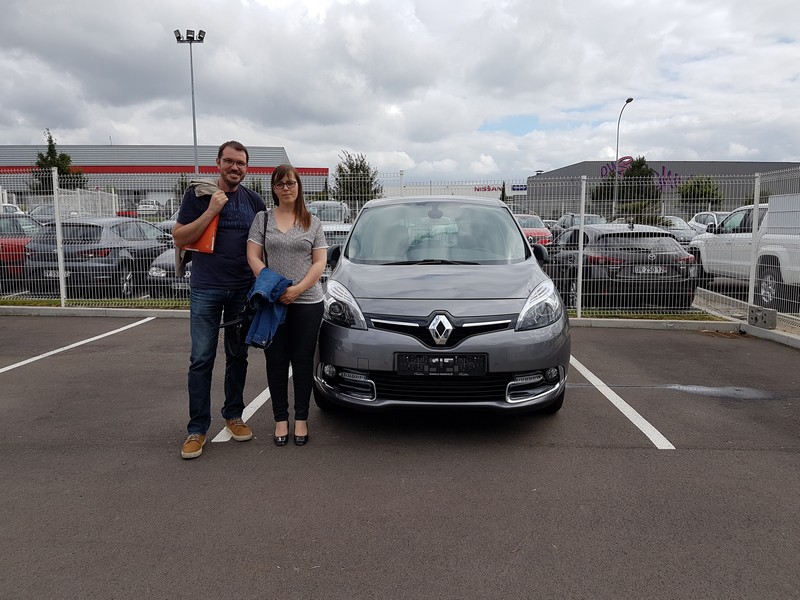 Avis-mandataire-auto-Emotors-Renault-Scenic-Iii-bose-dci-110-energy.