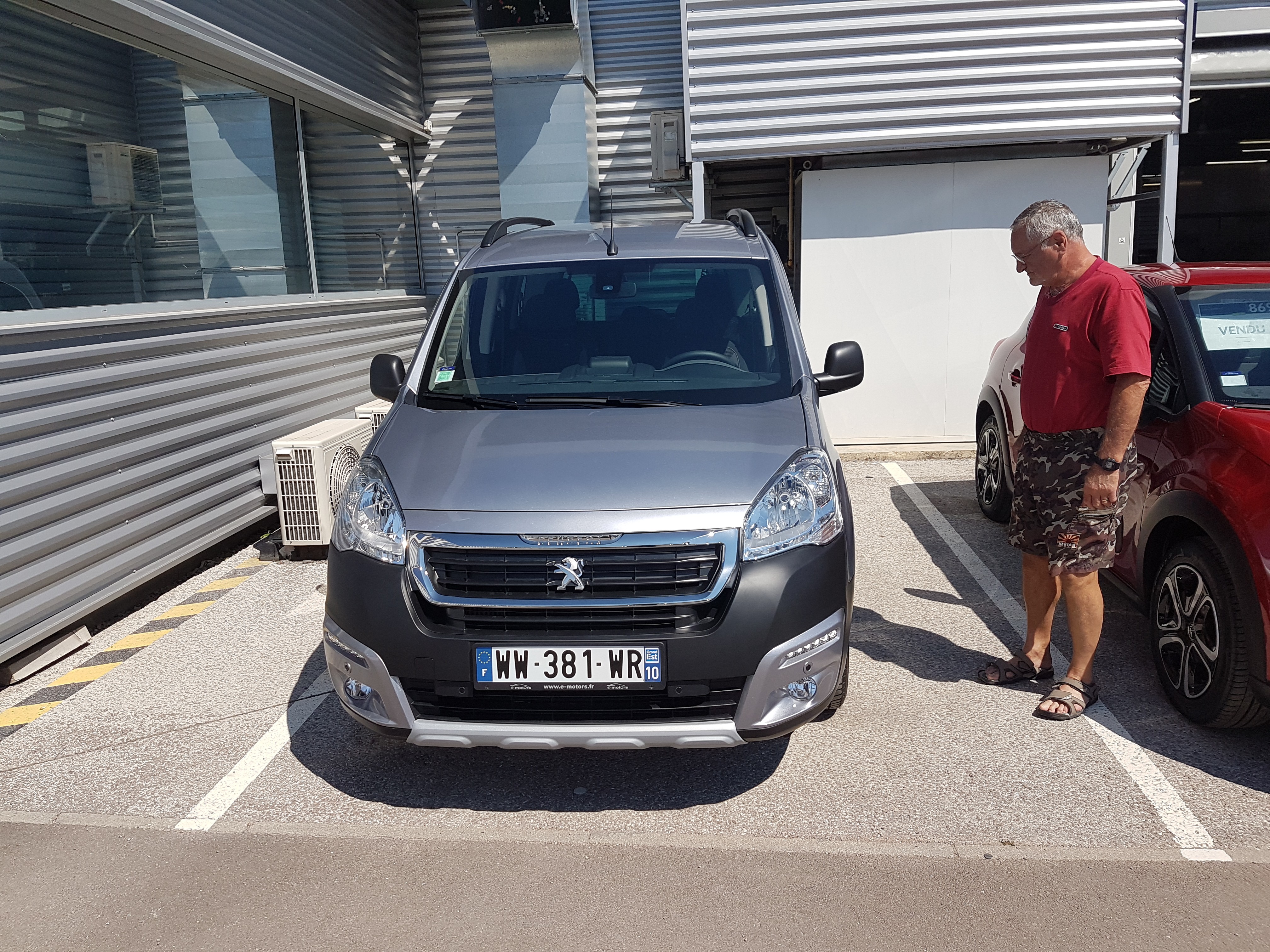 Avis-mandataire-auto-Emotors-Peugeot-Partner-tepee-Outdoor-bluehdi-100.