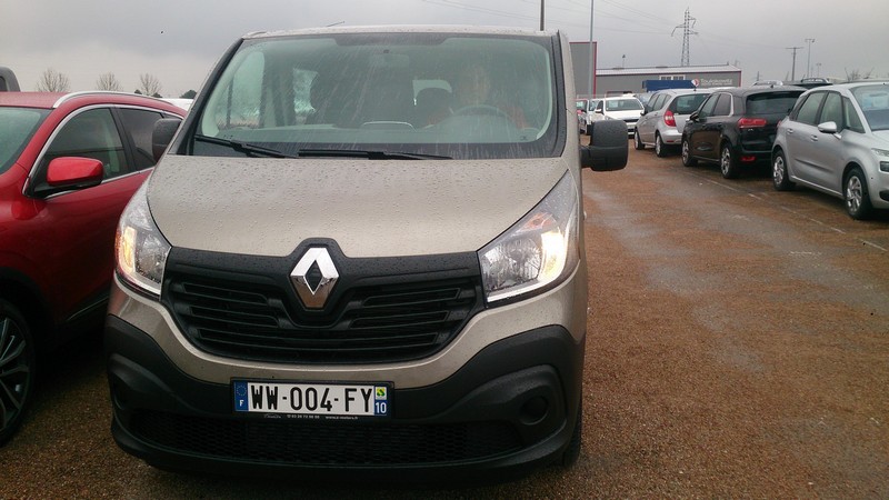 Avis-mandataire-auto-Emotors--Renault-trafic-cabine-approfondie-grand-confort-l2h1-dci-140-energy-plus-gps-.