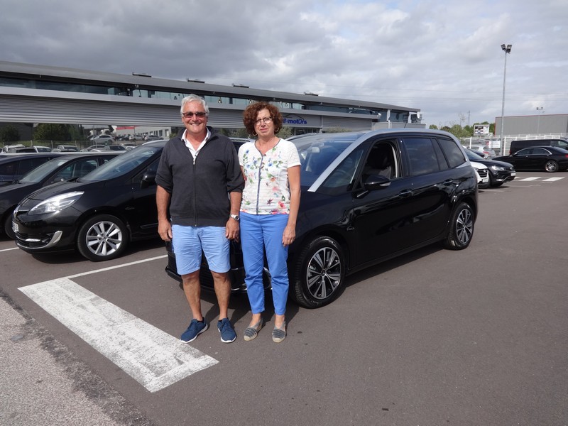 Avis-mandataire-auto-Emotors-Citroen-Grand-c4-picasso-Shine-bluehdi-150-eat6.