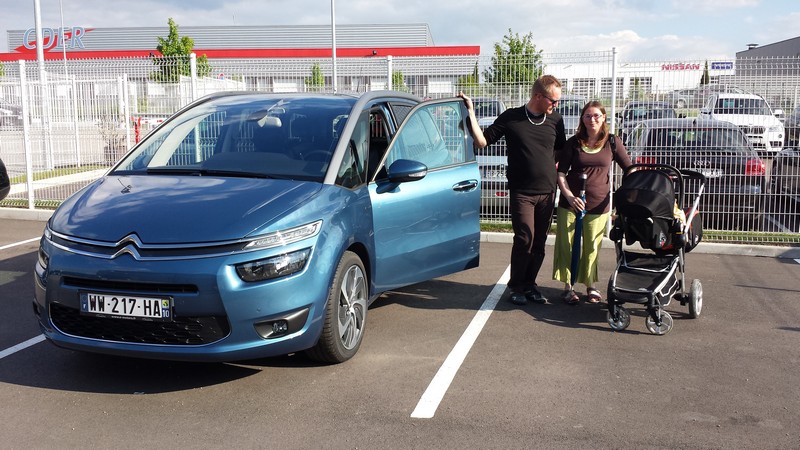 Avis-mandataire-auto-Emotors--Citroen-grand-c4-picasso-exclusive-bluehdi-150-s-s-eat6-.