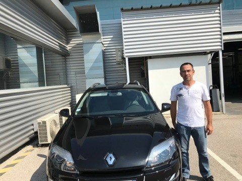 Avis-mandataire-auto-Emotors-Renault-Laguna-estate-Gt-4control-dci-150-plus-x-non.