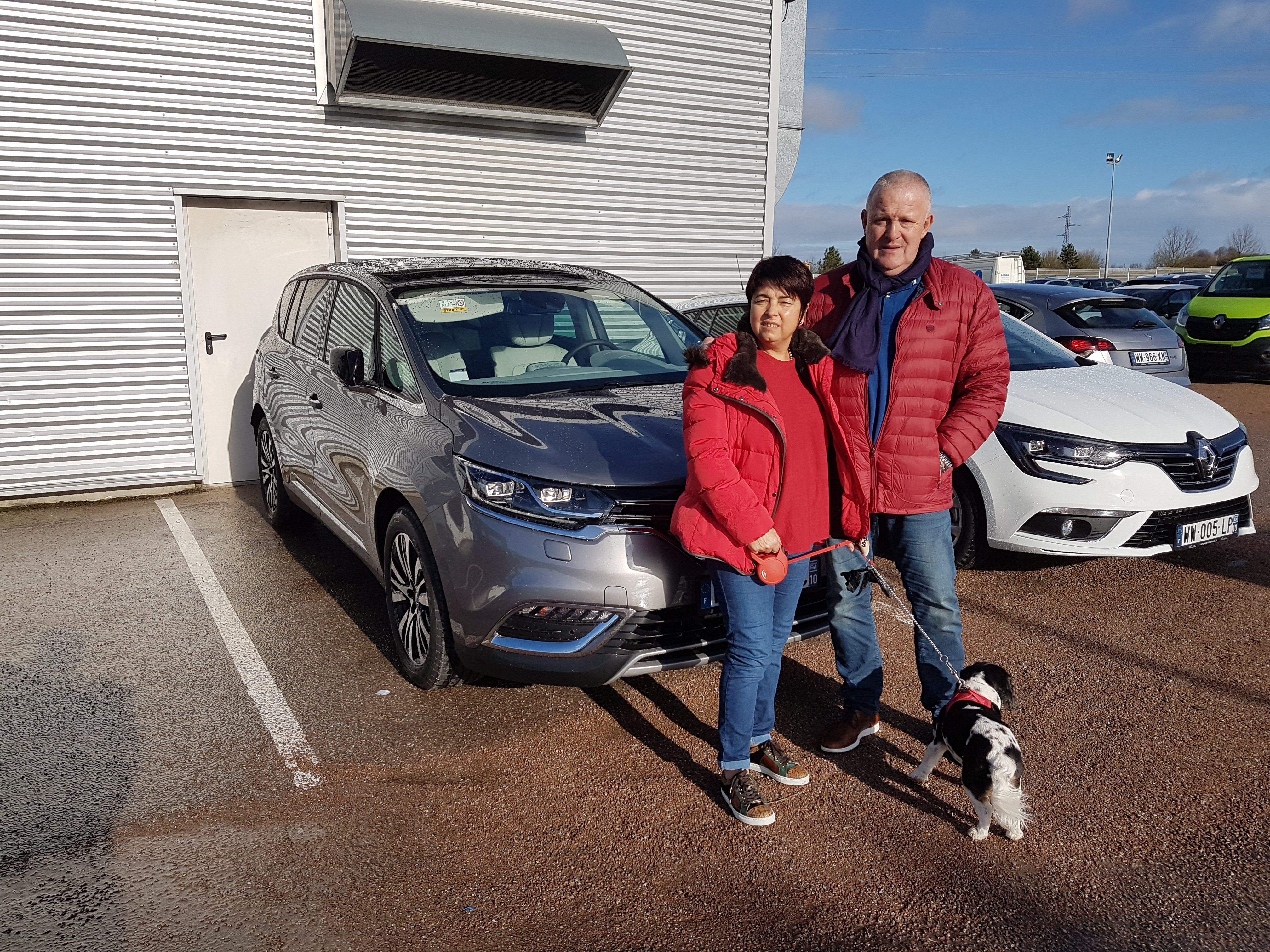 Avis-mandataire-auto-Emotors-Renault-Espace-Initiale-paris-dci-160-energy-edc-7places-plus-toit-vitr.