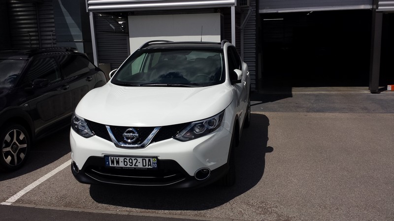 Avis-mandataire-auto-Emotors--Nissan-qashqai-tekna-dci-130-4x4-plus-toit-vitr-plus-jantes-17-.