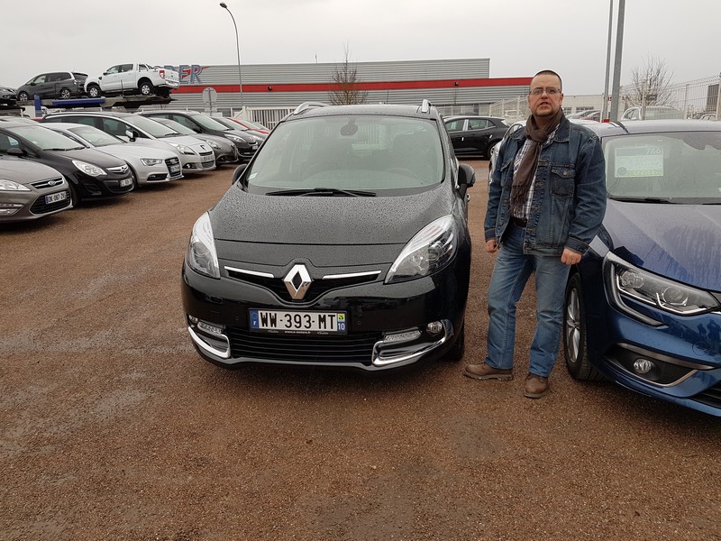 Avis-mandataire-auto-Emotors-Renault-Grand-scenic-Grand-sc-nic-iii-bose-tce-130-energy-7places-plus-toit-vitr-visio.