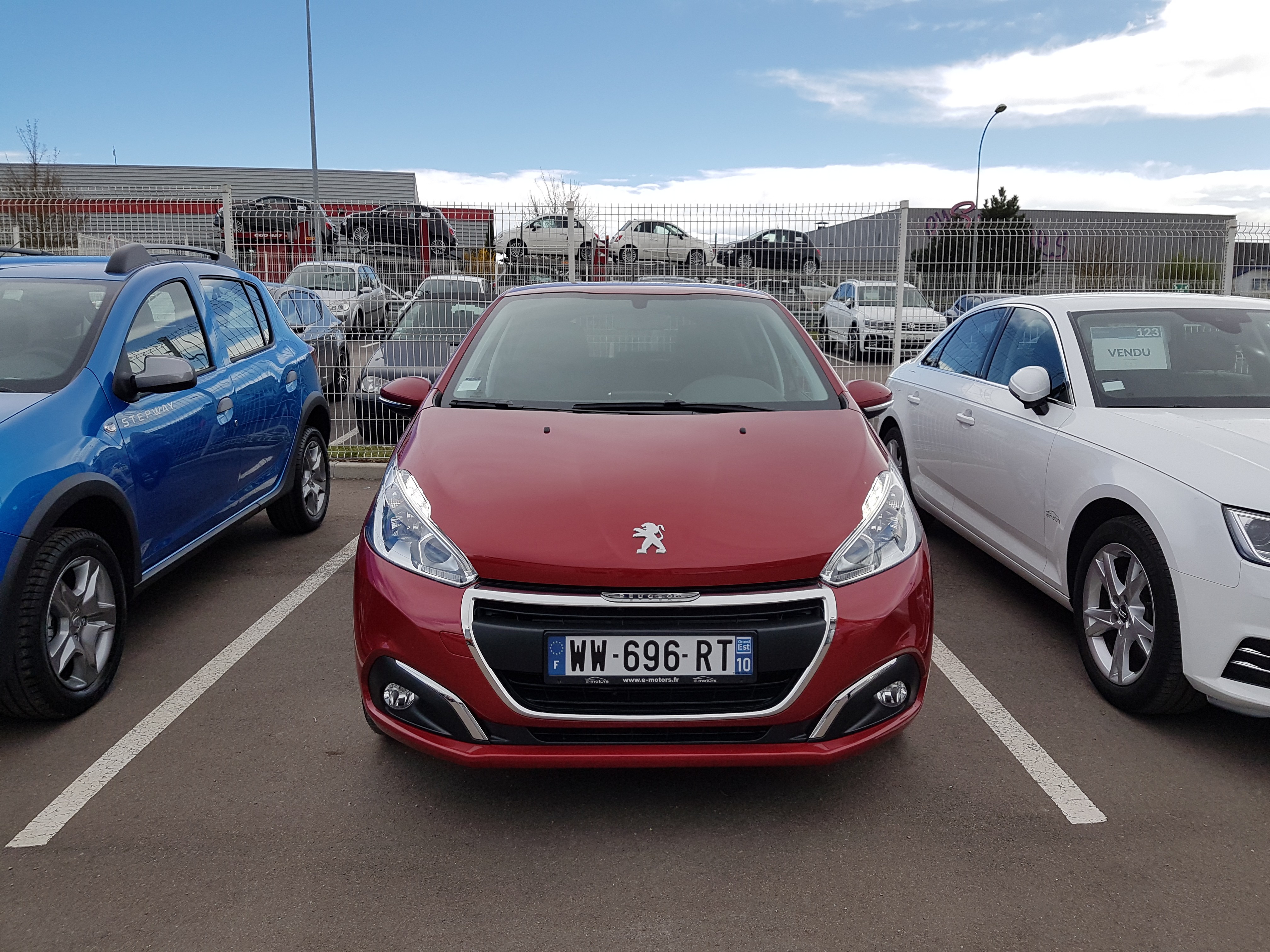 Avis-mandataire-auto-Emotors-Peugeot-208-Active-puretech-82-5p-plus-jantes-16.