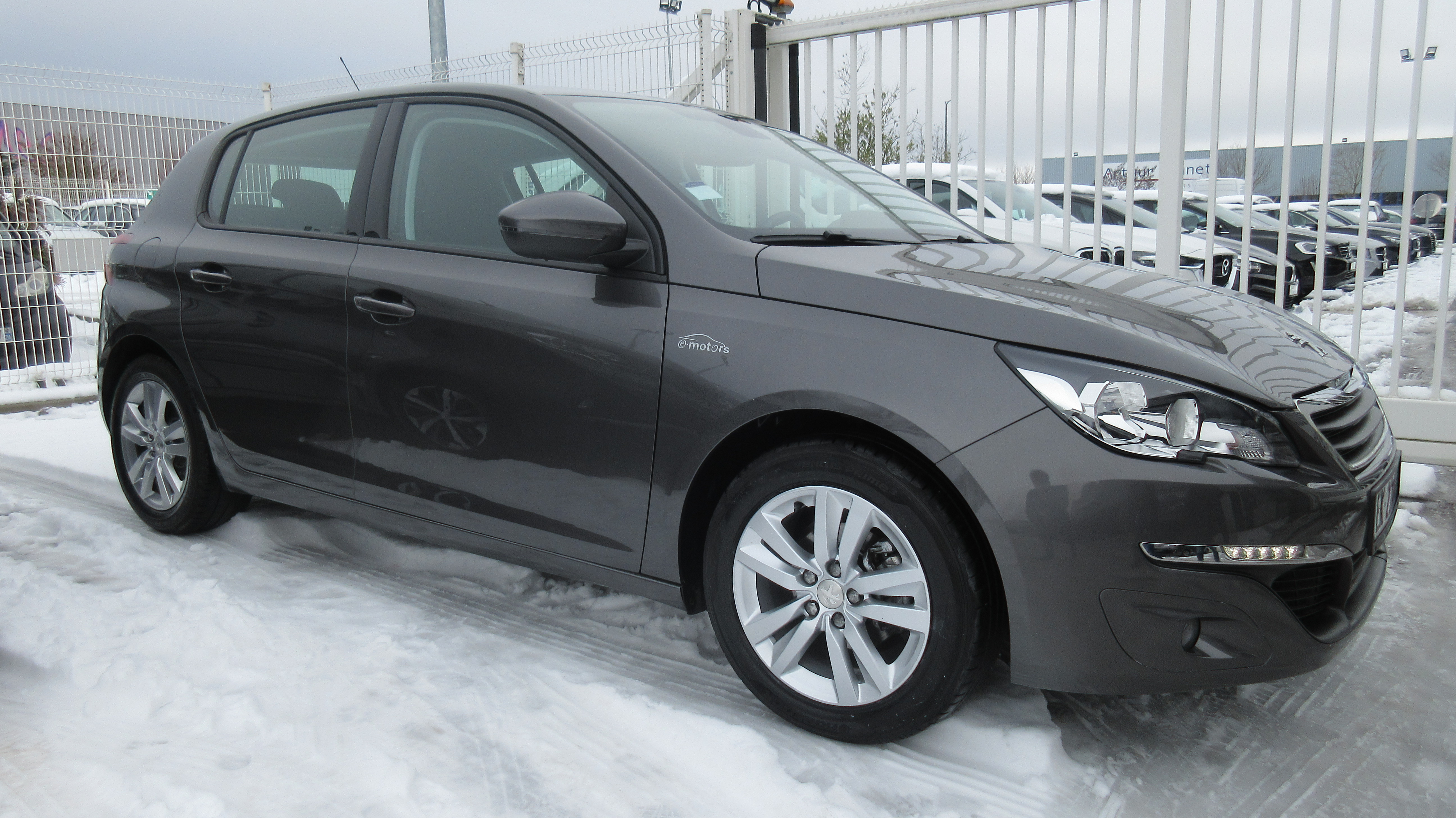 Avis-mandataire-auto-Emotors-Peugeot-308-Active-bluehdi-100-s-s-plus-gps.