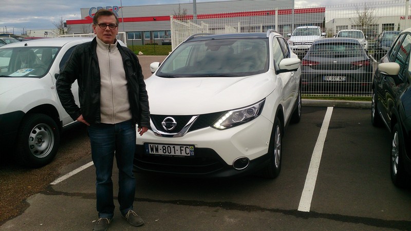 Avis-mandataire-auto-Emotors--Nissan-qashqai-tekna-dci-130-4x4-plus-toit-vitr-plus-jantes-17-.