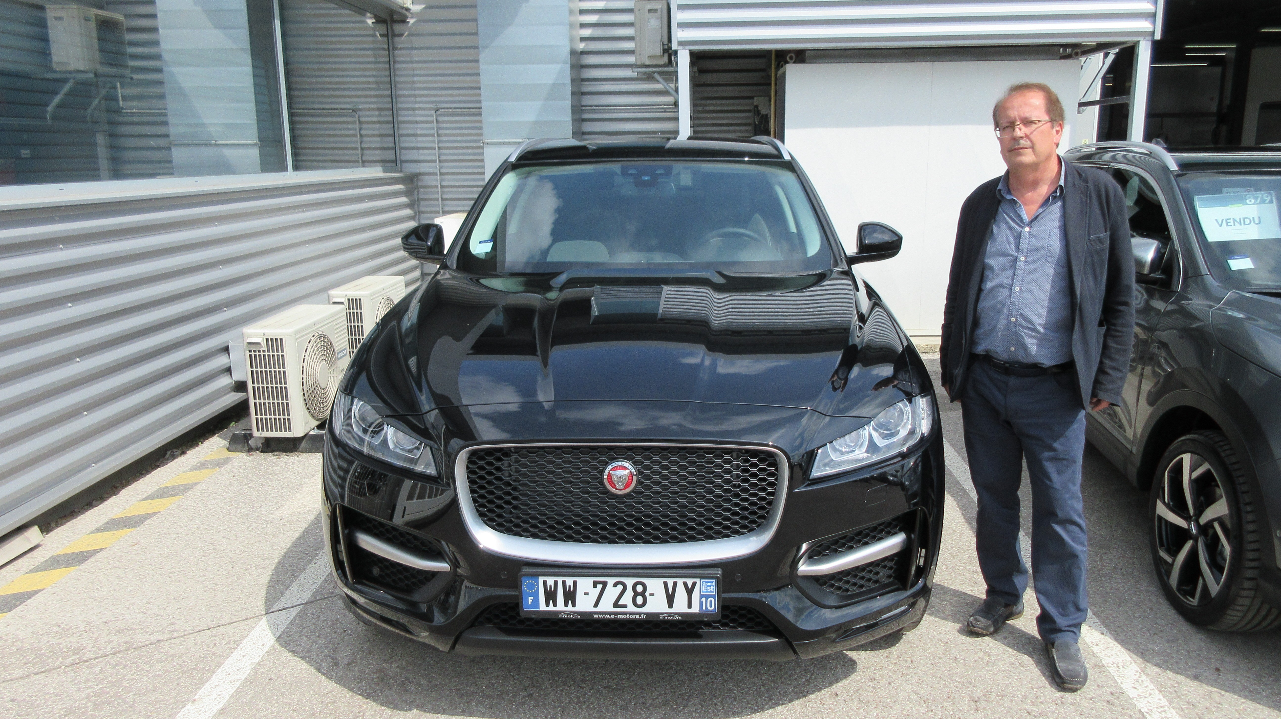 Avis-mandataire-auto-Emotors-Jaguar-F-pace-R-sport-d-240-awd-bva8.