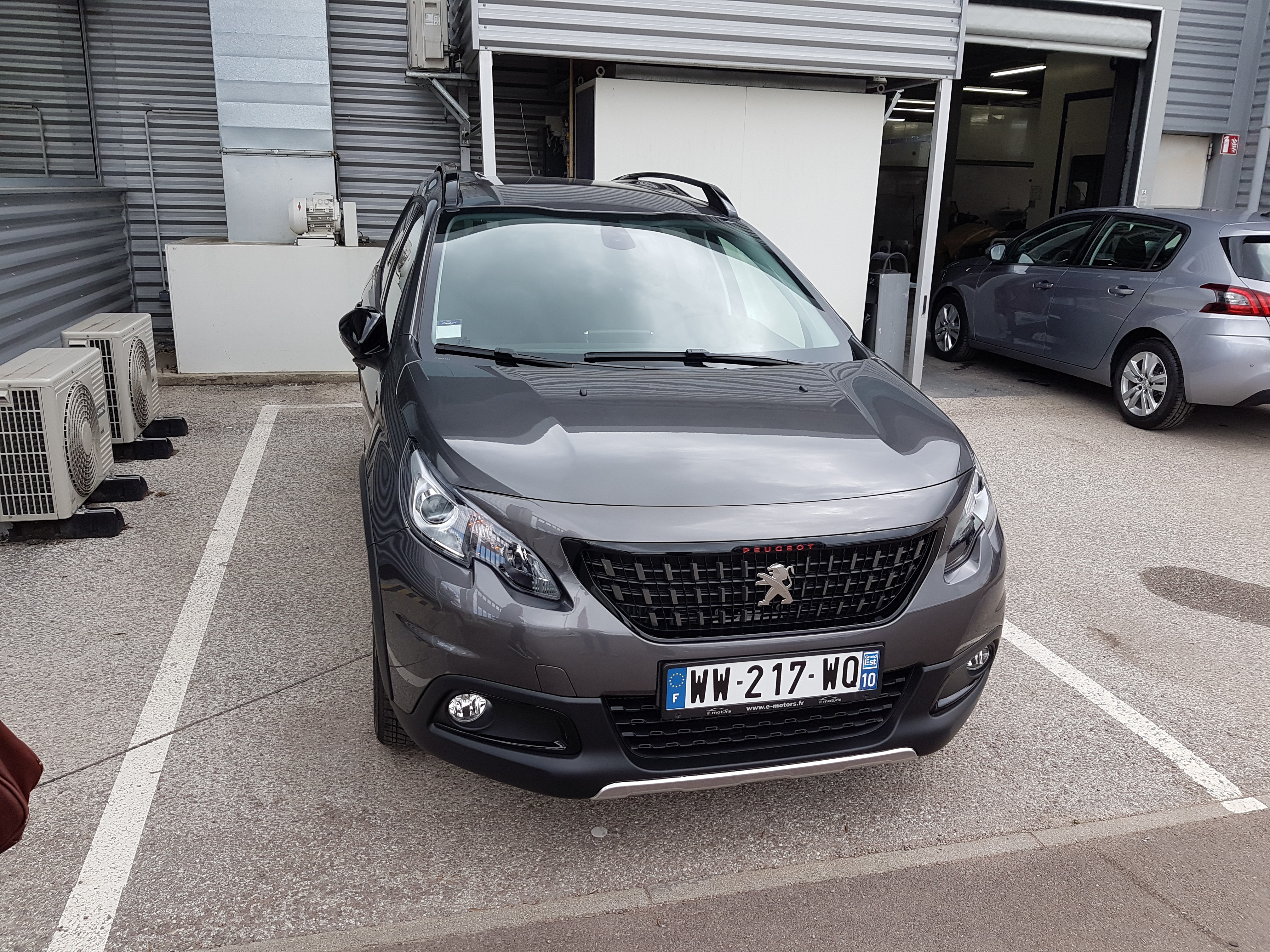 Avis-mandataire-auto-Emotors-Peugeot-2008-Gt-line-bluehdi-120-s-s-plus-grip-control.