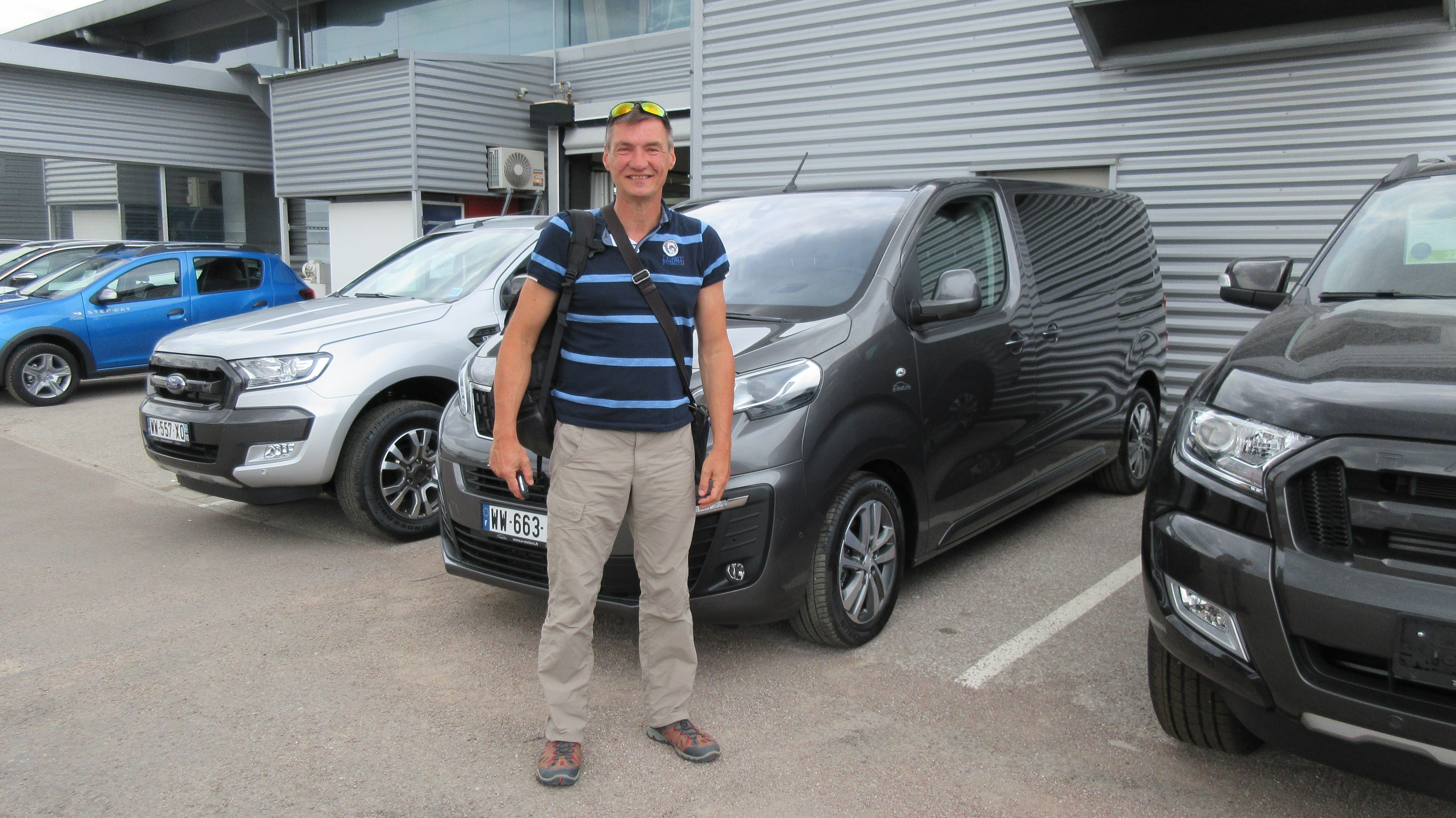 Avis-mandataire-auto-Emotors-Peugeot-Traveller-Standard-allure-bluehdi-150-s-s.