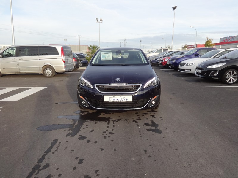 Avis-mandataire-auto-Emotors-Peugeot-308-Allure-puretech-130-eat-plus-cam-ra-de-recul.