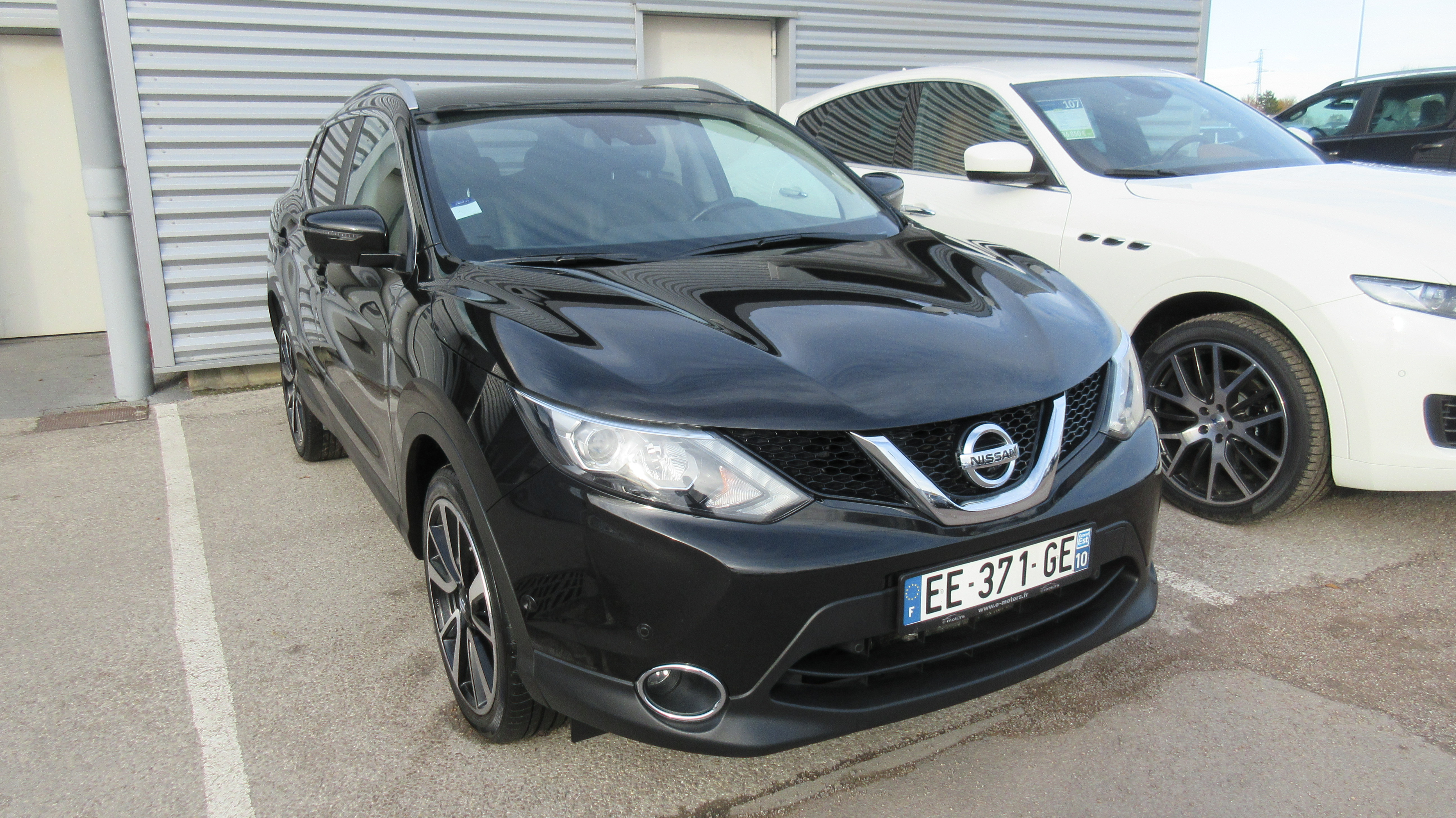 Avis-mandataire-auto-Emotors-Nissan-Qashqai-Tekna-dci-130-xtronic-4x2.