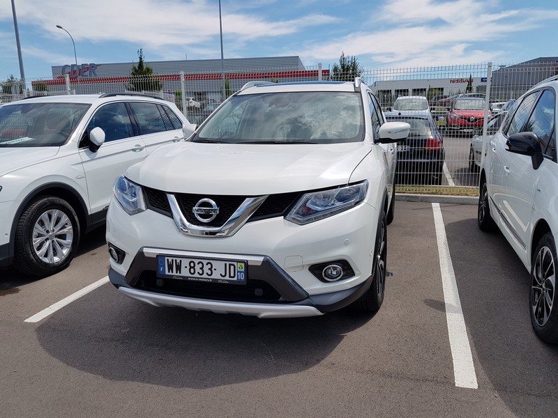 Avis-mandataire-auto-Emotors-Nissan-X-trail-Tekna-dci-130-4x4-5places-plus-toit-vitr.
