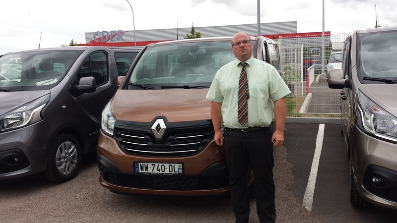 Avis-mandataire-auto-Emotors--Renault-trafic-combi-intens-dci-140-energy-.