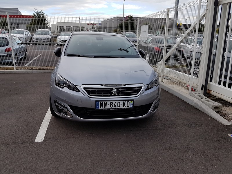 Avis-mandataire-auto-Emotors-Peugeot-308-Gt-line-bluehdi-120-plus-toit-vitr.