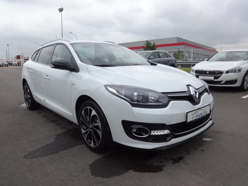 Avis-mandataire-auto-Emotors--Renault-megane-iii-estate-bose-dci-130-.