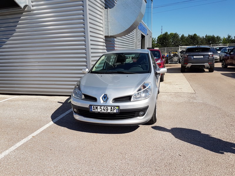 Avis-mandataire-auto-Emotors-Renault-Clio-Iii-confort-pack-clim-expression-1-6-essence-110-5portes.