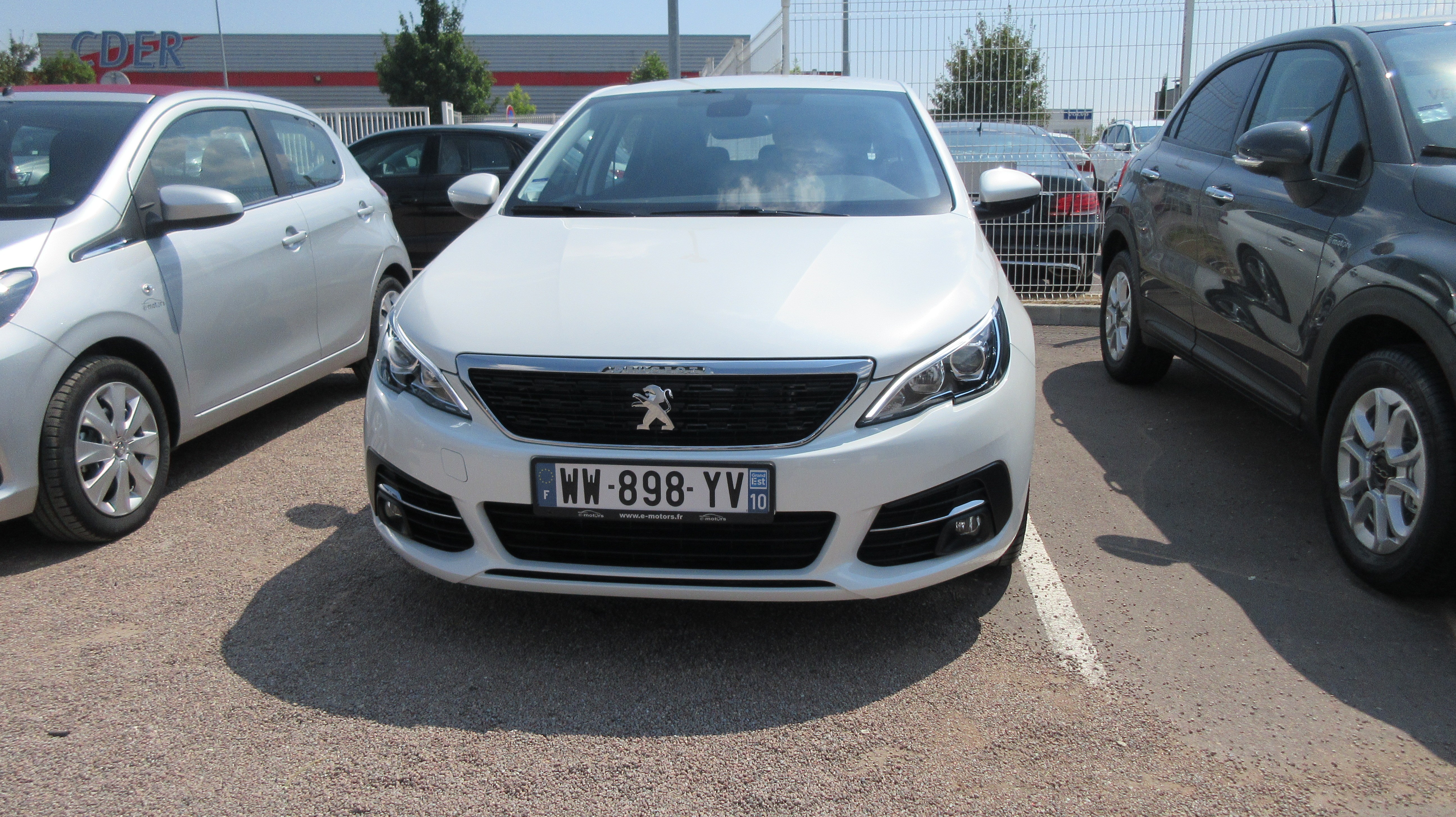 Avis-mandataire-auto-Emotors-Peugeot-308-sw-308-active-sw-bluehdi-130-s-s.